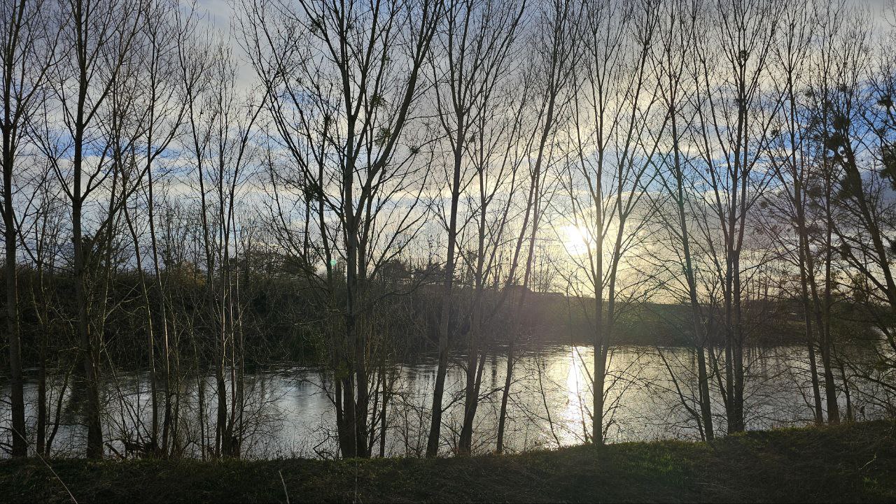 Et au milieu coule la Dordogne