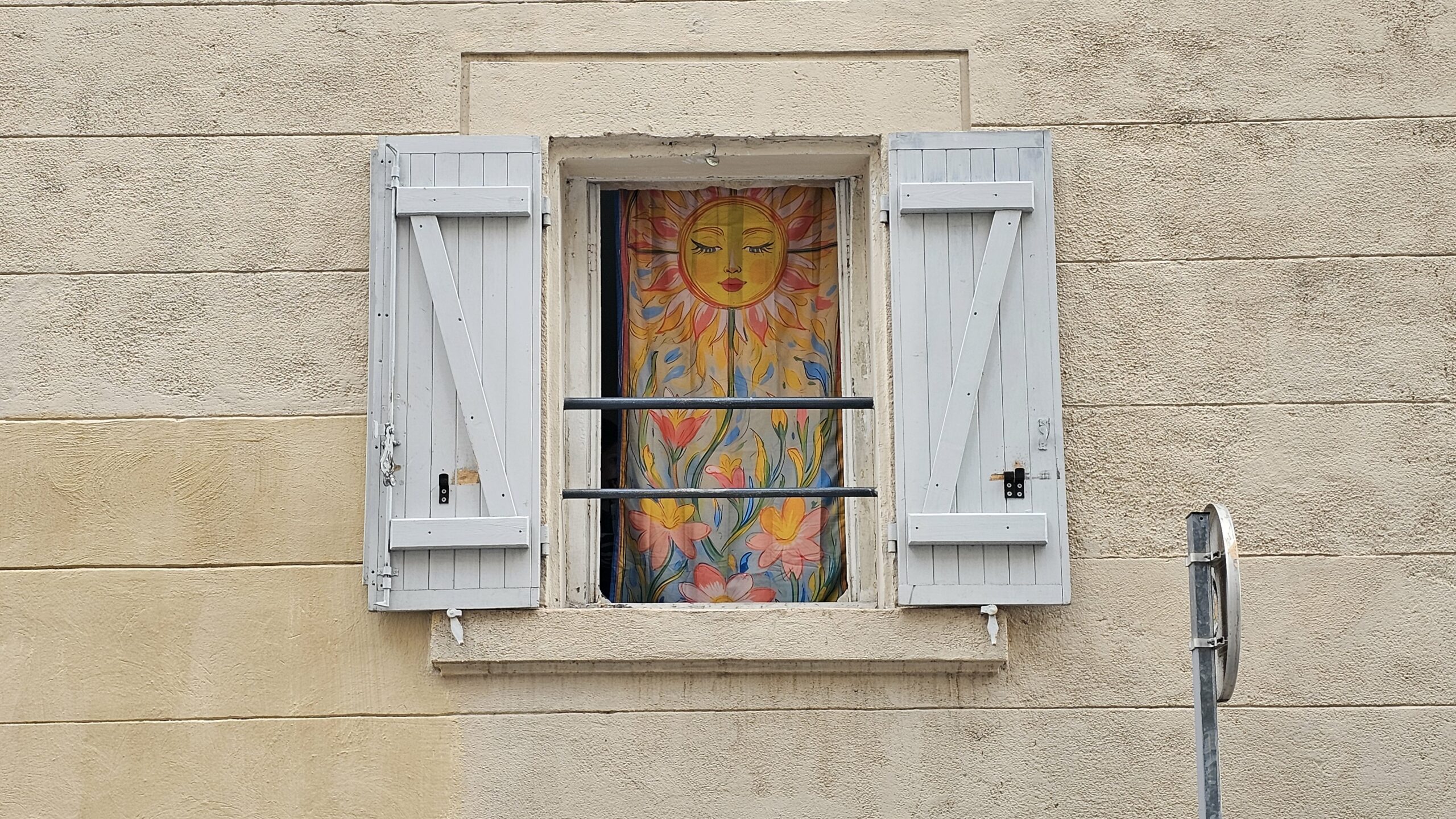 Le rideau soleil rue du coq