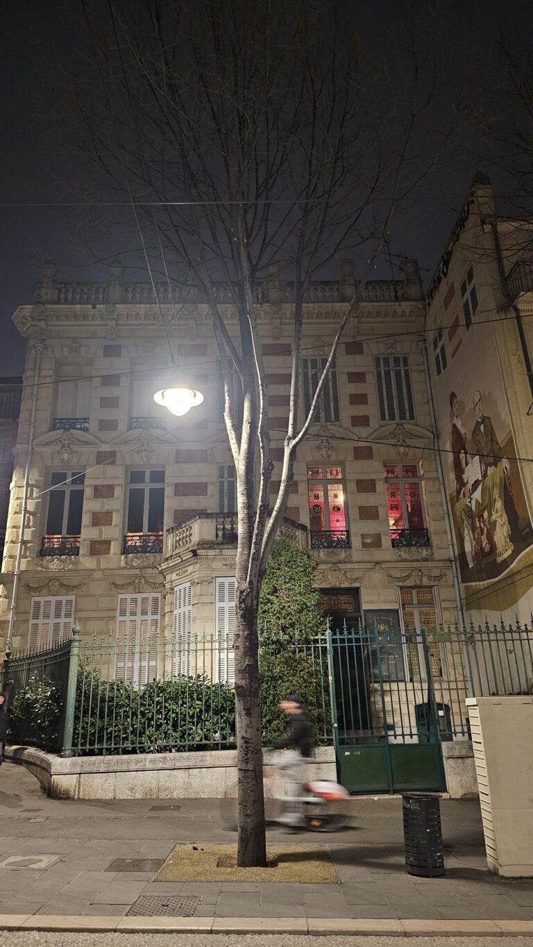 L&rsquo;amie, mon homme, la rombière et moi ou le musée décrépit